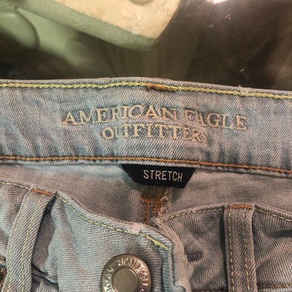 American Eagle Shorts Distressed Size 6 - Picture 3 of 4